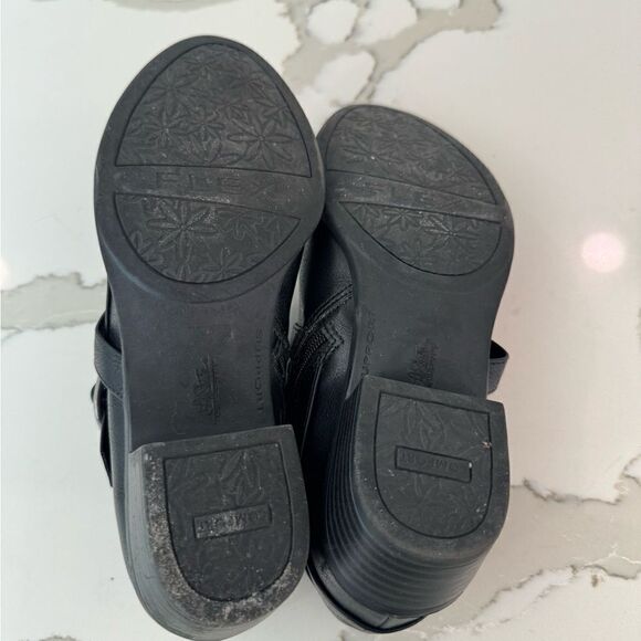 Black booties size 7.5 - Picture 5 of 7